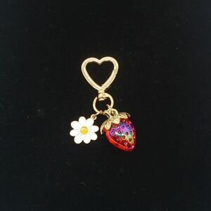 Strawberry and Daisy Keychain/Handbag Charm​​